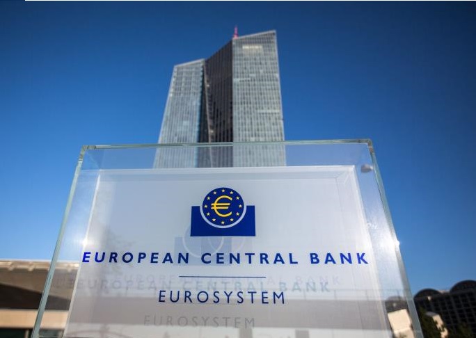 Banca Centrală Europeană pompează miliarde în statele falimentare!
