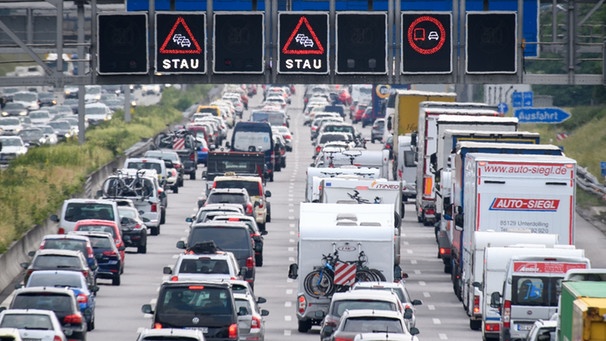Căldură mare, furtuni și blocaje de trafic în weekendul prelungit!