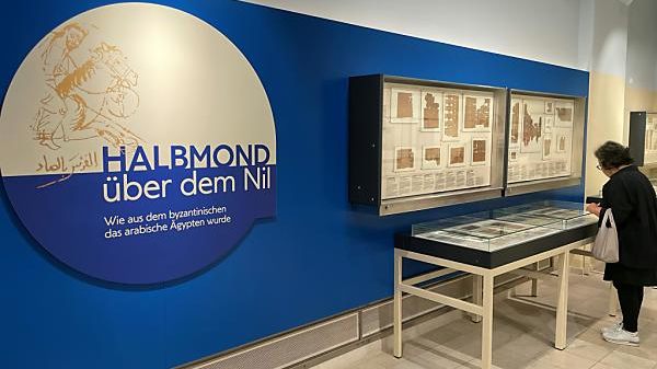 Muzeul Papyrusului prezintă Expoziția „Semiluna peste Nil”!