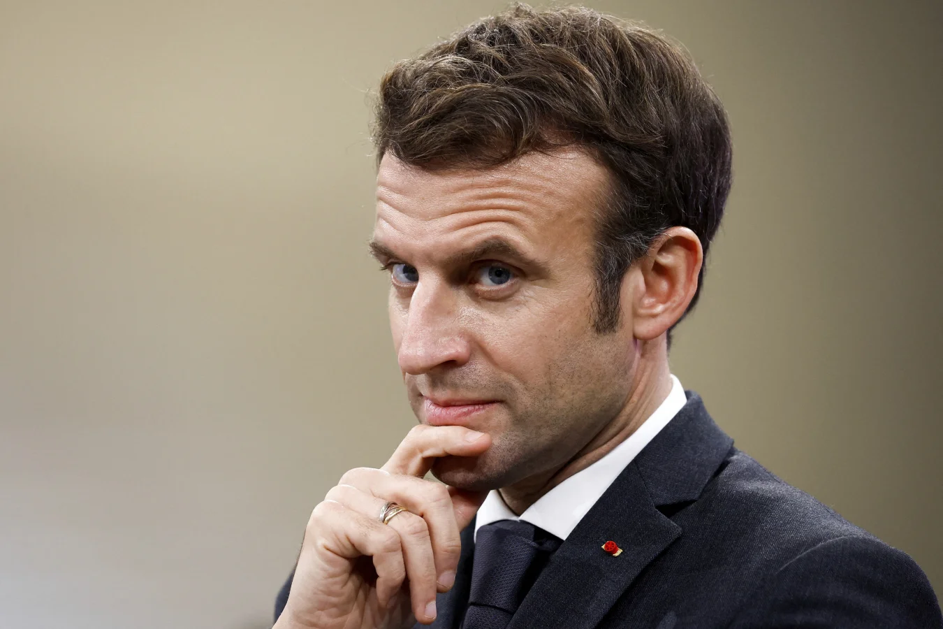 Macron pierde majoritatea parlamentară!