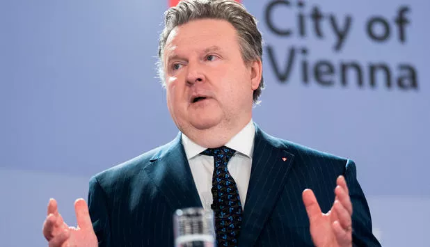 <strong>Boicot</strong><strong> împotriva </strong><strong>primarului socialist  al Vienei</strong><strong>: mii de</strong><strong> angajați în birouri</strong><strong> nu mai poartă mască</strong><strong>!</strong>