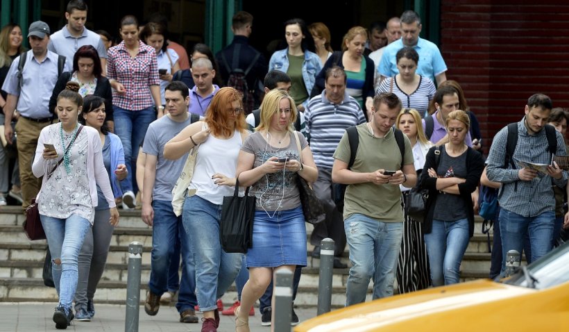 Șomerii și pensionarii săraci primesc câteva sute de euro în plus, pentru a face față scumpirilor!