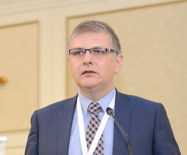 În timp ce Rusia se joacă de-a şoarecele şi pisica, România face un joc de capră proastă!