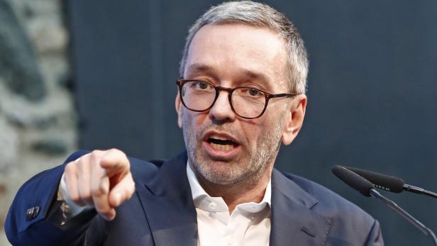 Herbert Kickl vrea Austria „ca o fortăreaţă cu cereri de azil respinse”