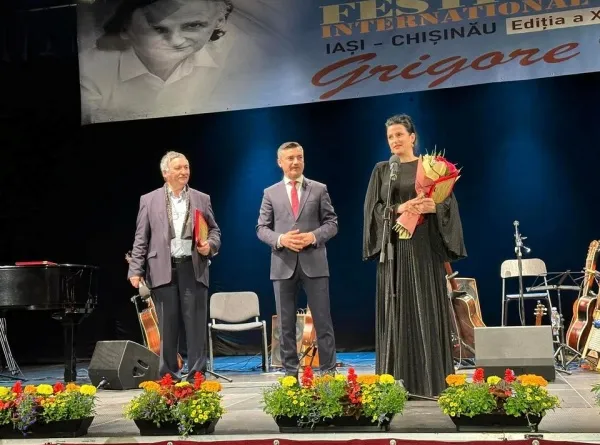 Iași: Sărbătoarea Poeziei, Sărbătoarea Iubirii / Sub semnul astral al lui Grigore Vieru (VIDEO)