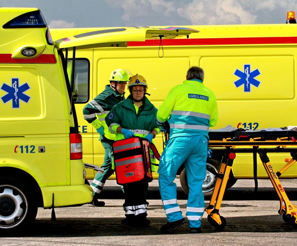 Accident grav pe autostrada A8 din Austria: doi cetățeni români răniți după ce un camion a lovit microbuzul în care se aflau