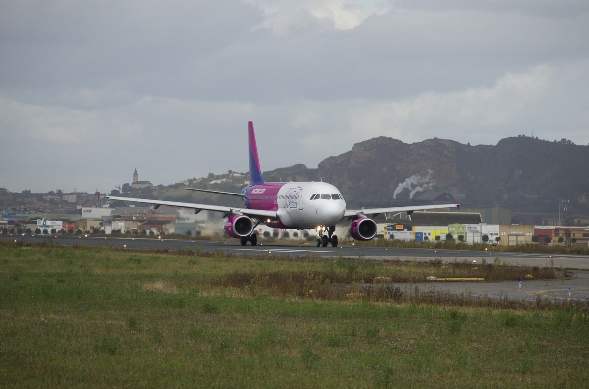 Important pentru românii din Diaspora: Wizz Air mută trei zboruri pe aeroportul Băneasa