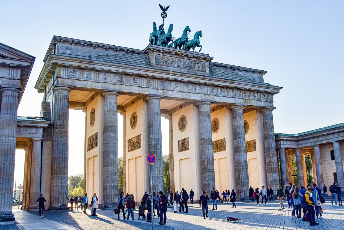 Cum pot beneficia de pensie românii care au lucrat în Germania
