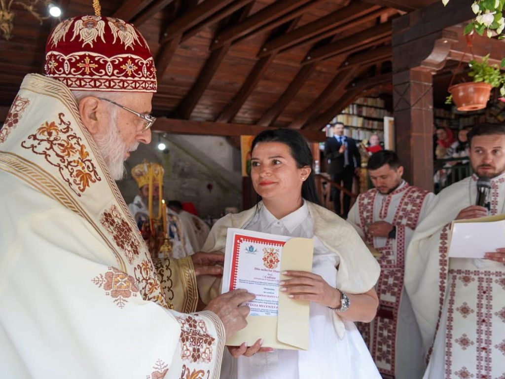 Laura Hant, președinta Asociației culturale „Mihai Eminescu” din Viena, una dintre cele mai cunoscute voci ale comunității românești din diaspora, a fost onorată cu Medalia Creștin Ortodoxă „Sfânta Muceniță Filoteea”.
